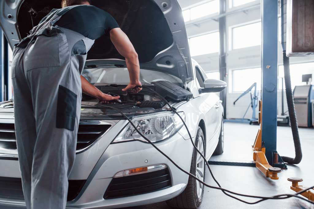 Bilde om Elbilservice: Hva trenger elbileiere å vite om vedlikehold?